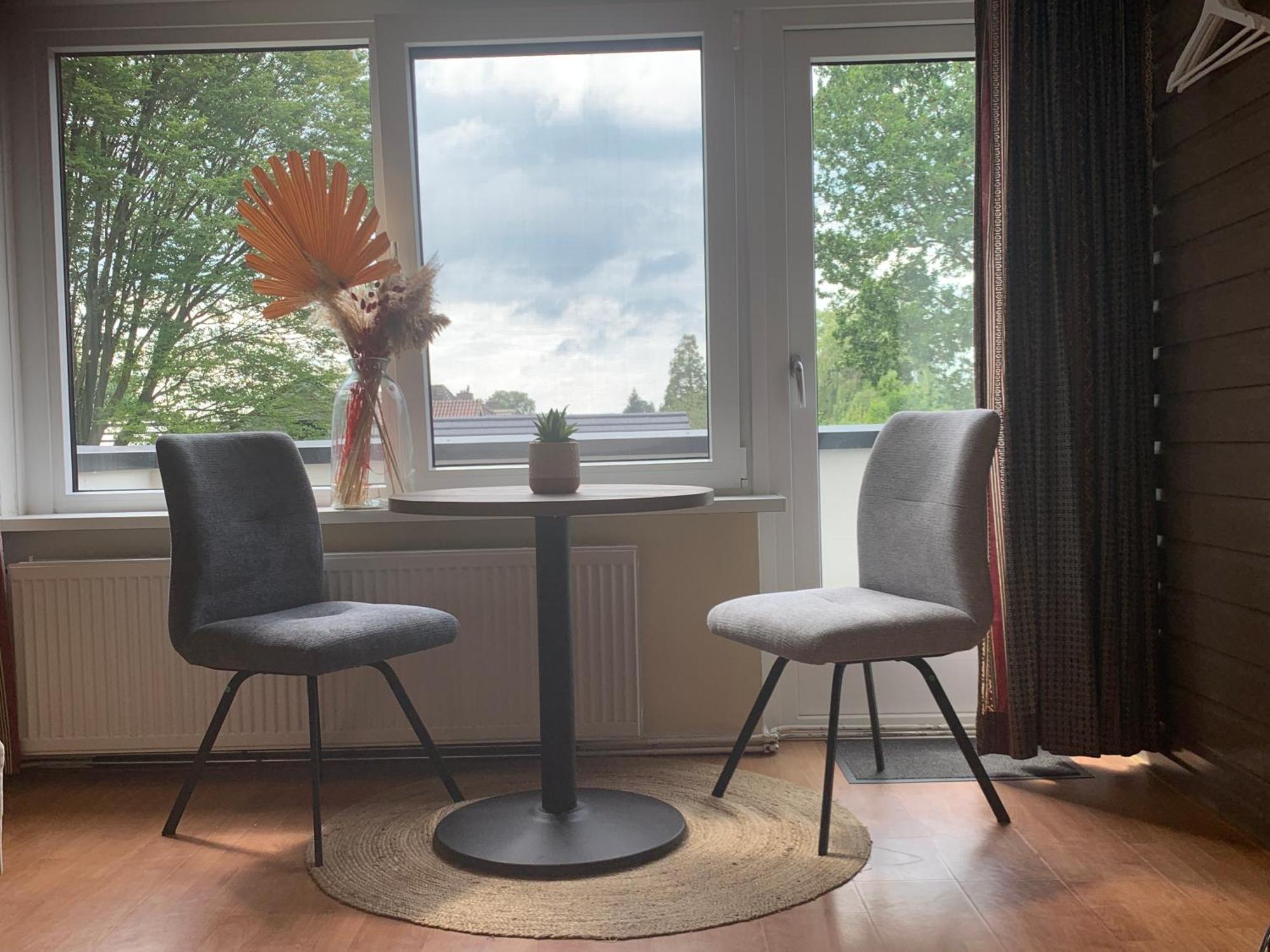 Comfortabele Familie Suite Met 2 Slk, Speelzolder, Balkon, Airco Den Ham Exterior photo